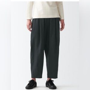 Muji French linen balloon pants (black)